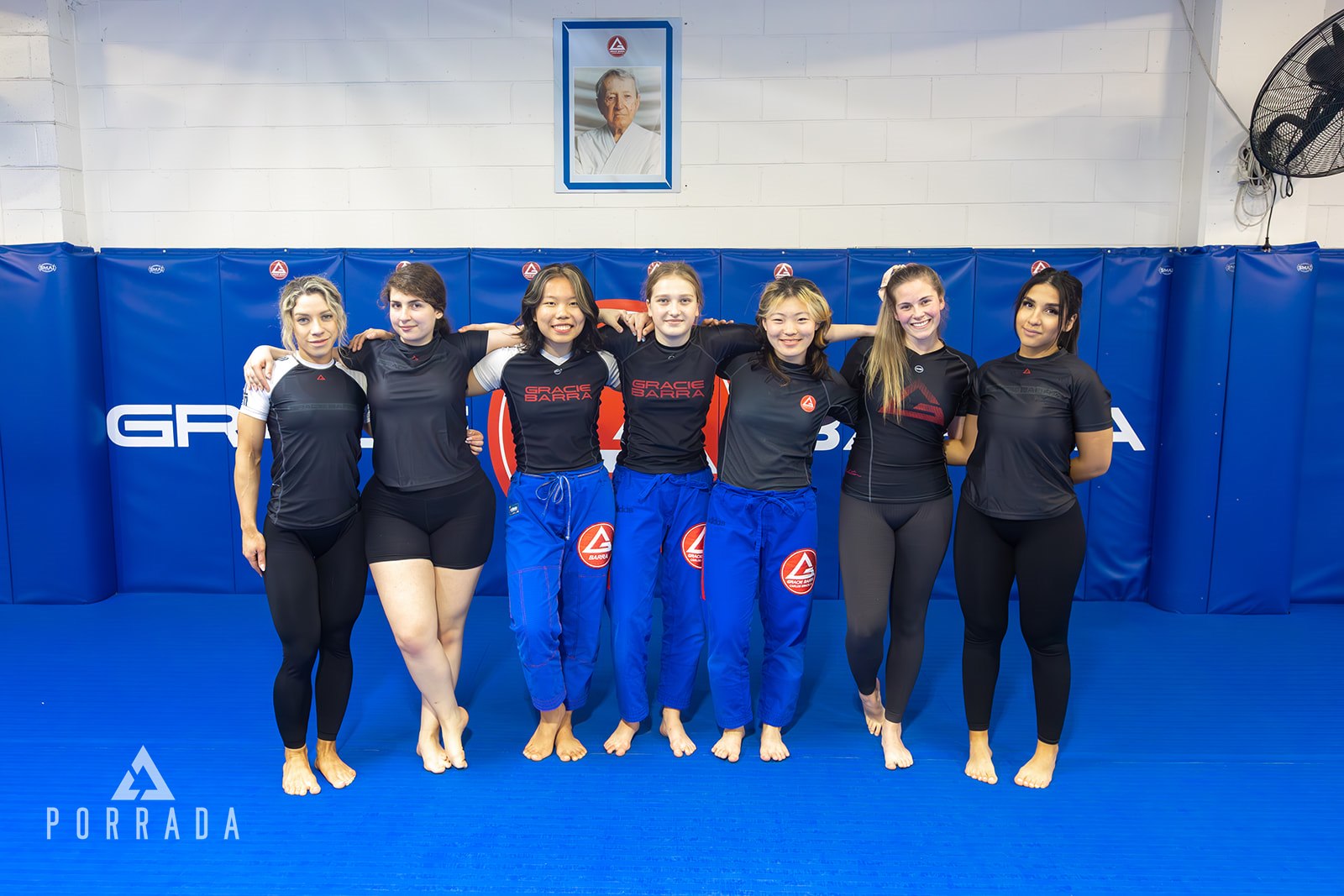 Women's Jiu-Jitsu class group at Gracie Barra Hornsby